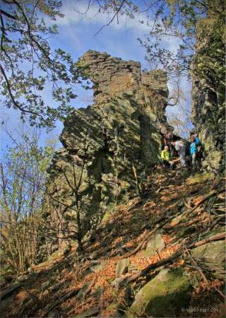 Čulkovské skaly so skalnou čižmou