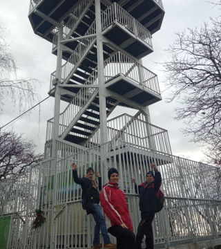 Práve sme zliezli dole