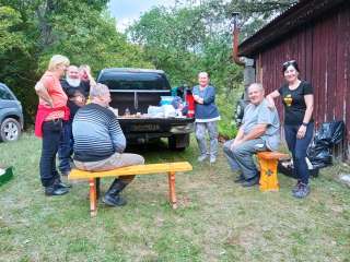 Táto usmievavá pani nás pozvala