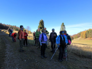 Na rázcestí Humence sme sa počkali a kochali ešte stále farebnou prírodou