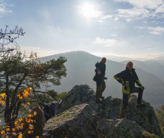 Chlapi v protisvetle na Skalke