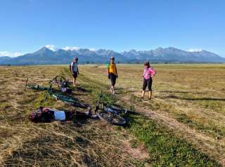Na konci cyklotúry s výhľadom na Východné Tatry
