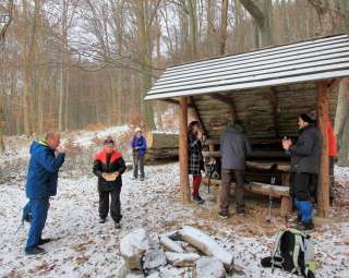 Nemcová dolka a jej prístrešok využila Vierka na ponuku domácich produktov