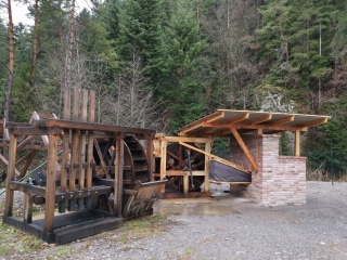 Banský skanzen - stupy, taviaca pec
