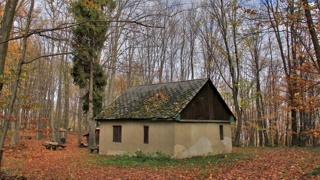 Chatka (najskôr poľovnícka) v lokalite Čerepeš