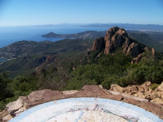 Výhľad z Pic du Cap Rouge