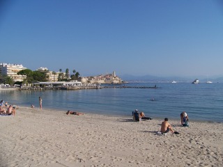 Antibes, pláž Ponteil