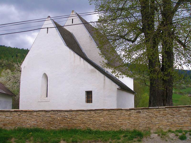 Stredoveký kostol v Šindliari