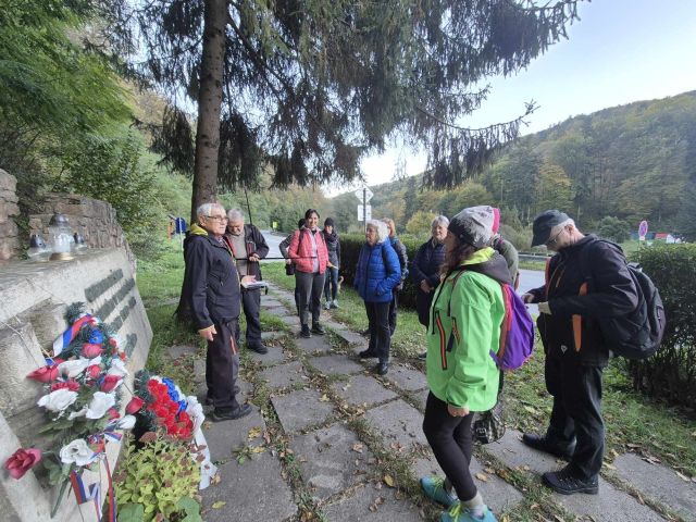 Pamätník pred Alpinkou