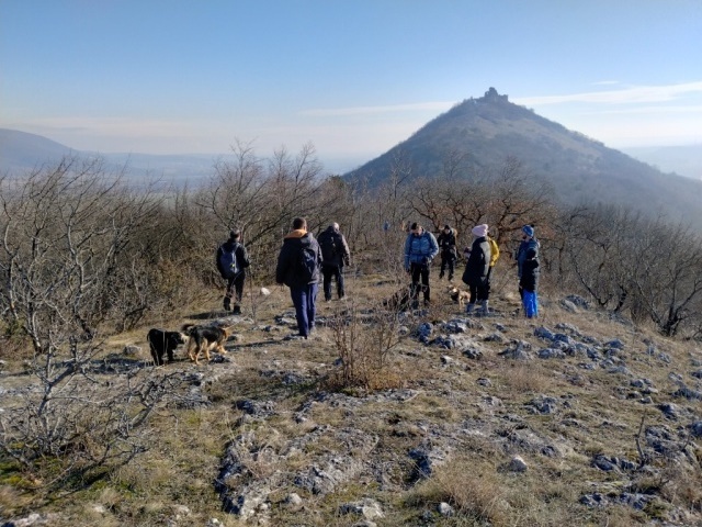 Po škrapoch na Turniansky hrad