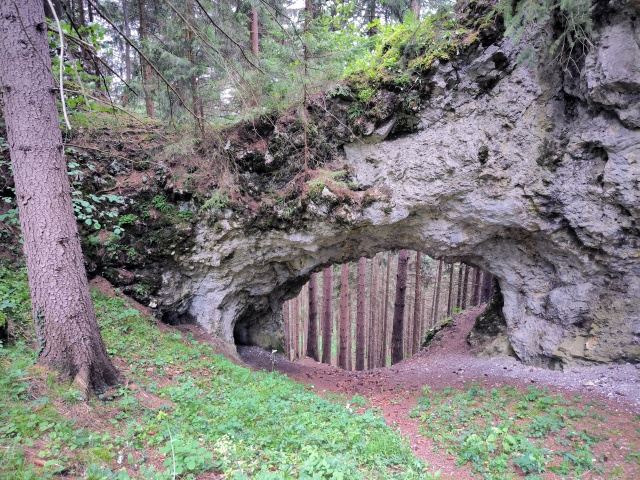 Nádherná skalná brána Vrátna skala